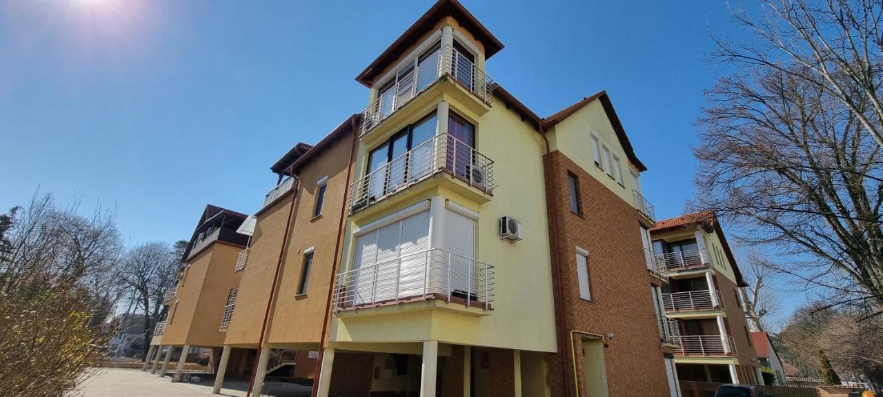 Apartman For 4 Siofok Ngoại thất bức ảnh